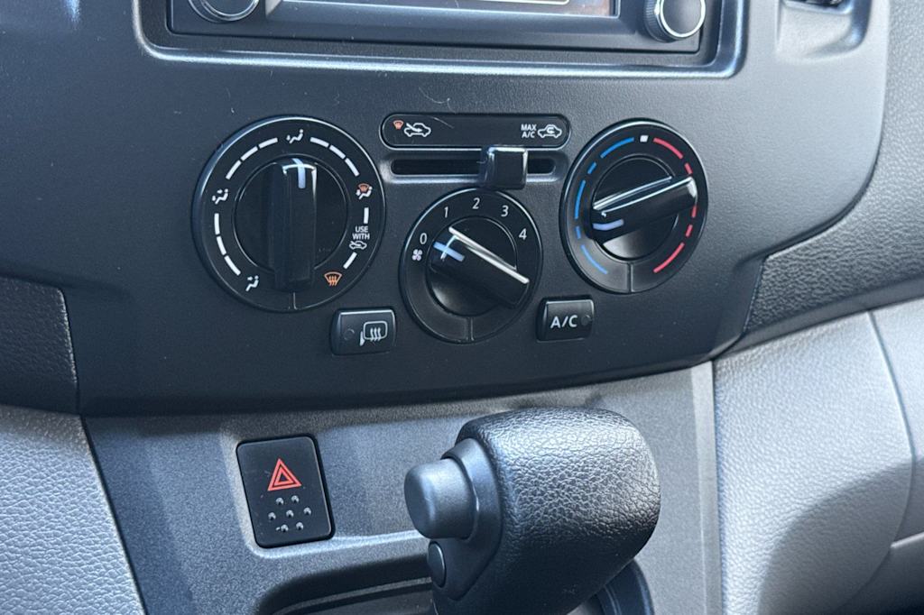 Thumbnail: 2019 Nissan NV200 - 25