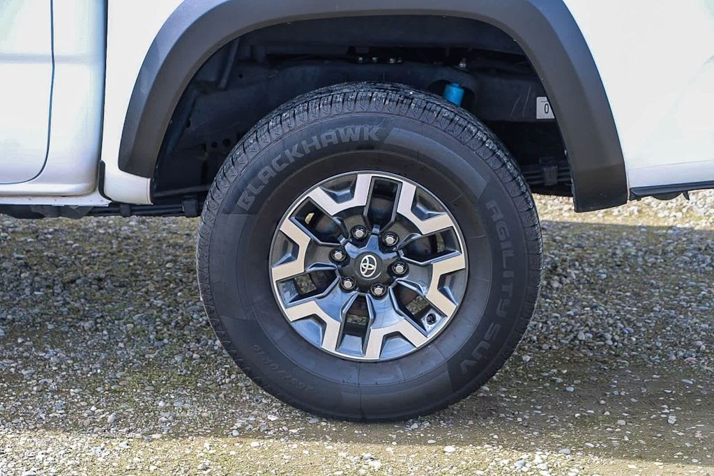 Thumbnail: 2023 Toyota Tacoma - 20