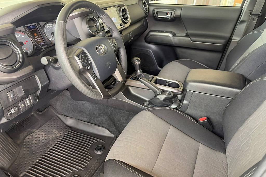 Thumbnail: 2020 Toyota Tacoma - 9