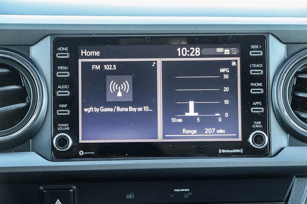 Thumbnail: 2020 Toyota Tacoma - 11