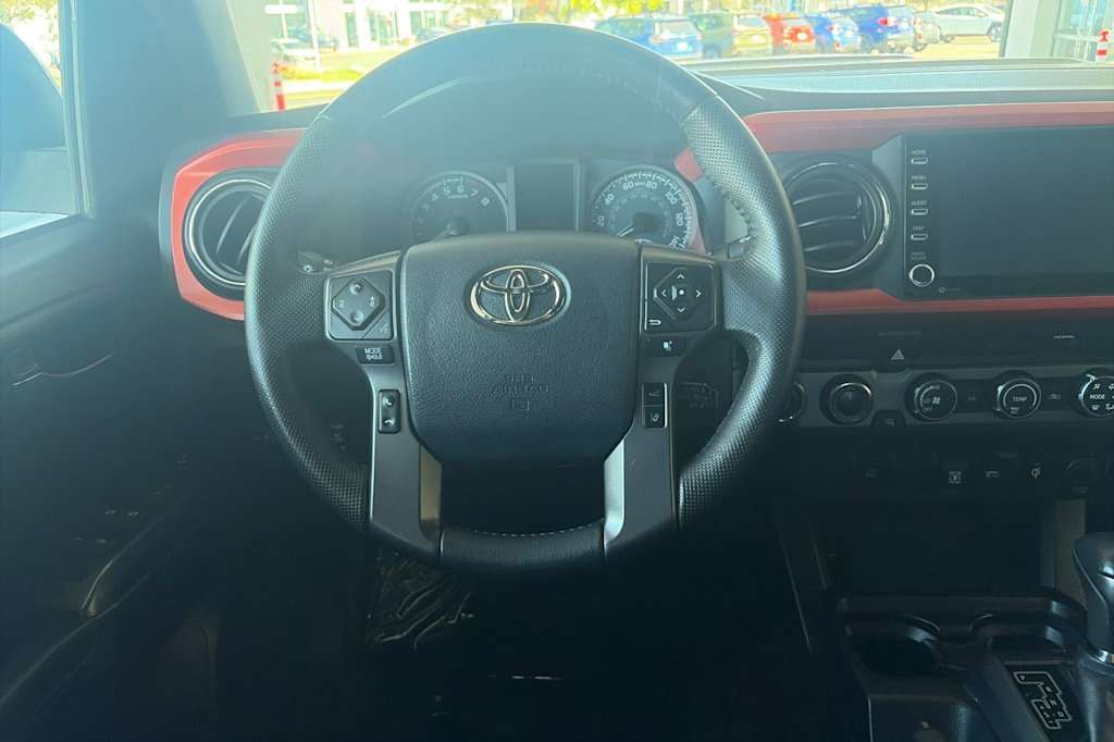 Thumbnail: 2020 Toyota Tacoma - 10