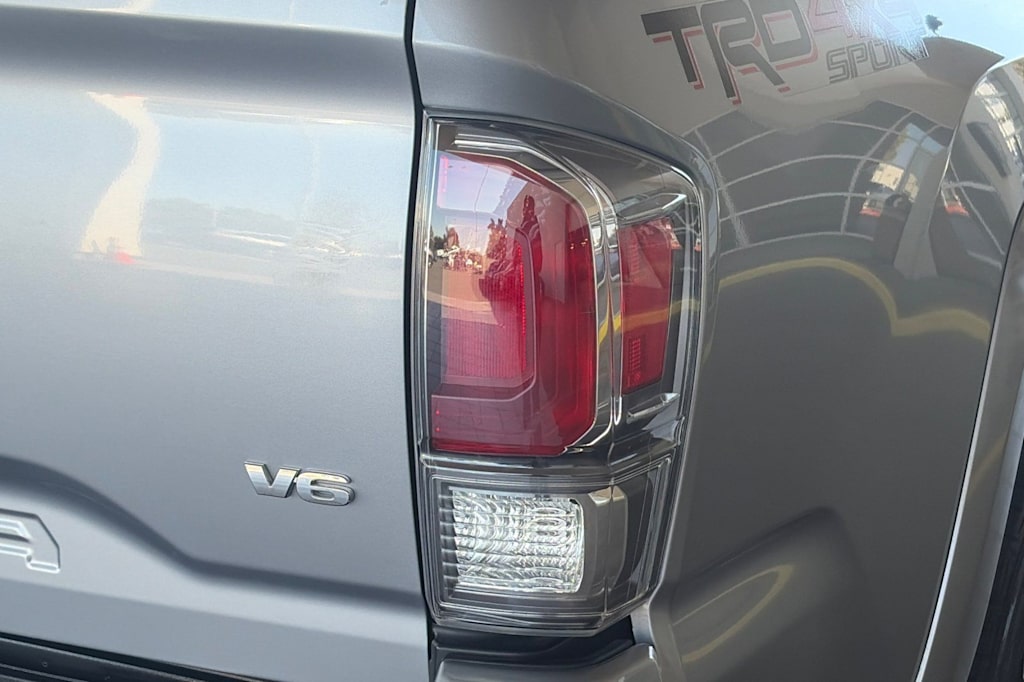 Thumbnail: 2020 Toyota Tacoma - 30