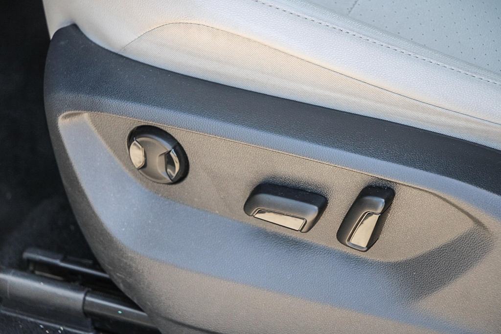 Thumbnail: 2019 Volkswagen Tiguan - 23