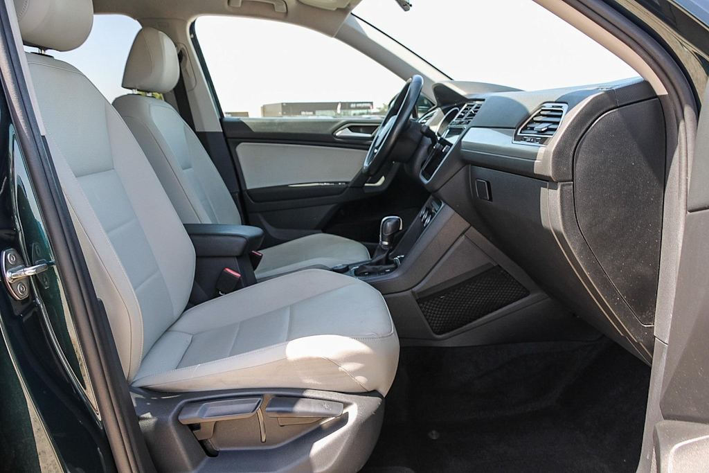 Thumbnail: 2019 Volkswagen Tiguan - 9