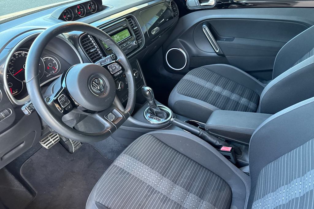Thumbnail: 2014 Volkswagen Beetle - 8
