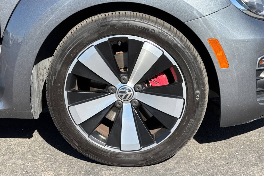 Thumbnail: 2014 Volkswagen Beetle - 7