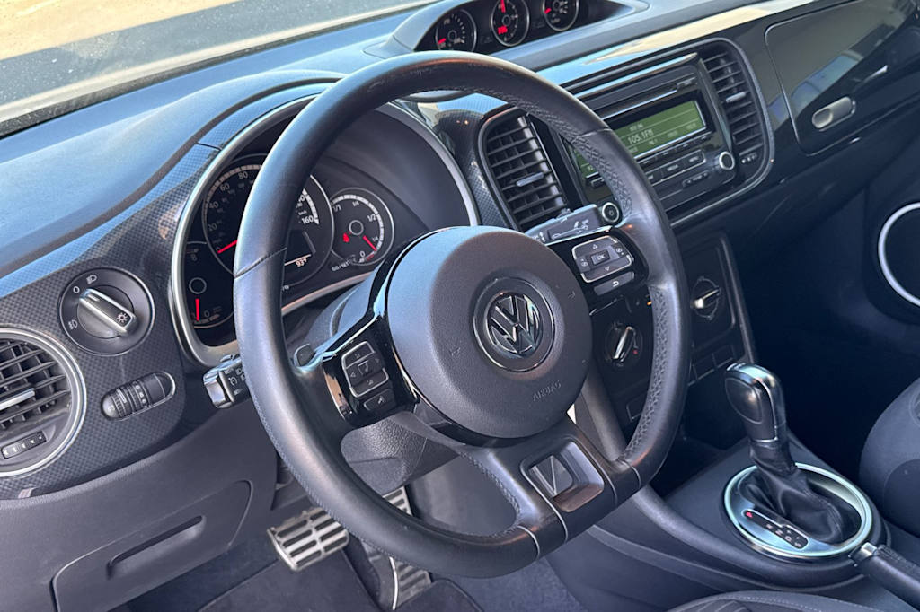 Thumbnail: 2014 Volkswagen Beetle - 9