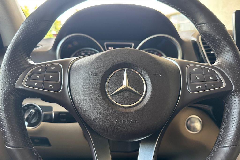 Thumbnail: 2018 Mercedes-Benz GLE - 27