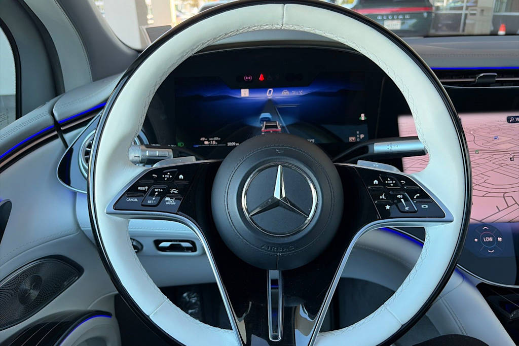 Thumbnail: 2024 Mercedes-Benz EQS - 10