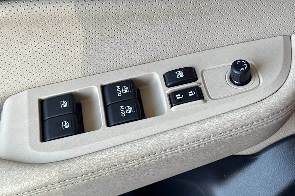 Thumbnail: 2015 Subaru Outback - 20