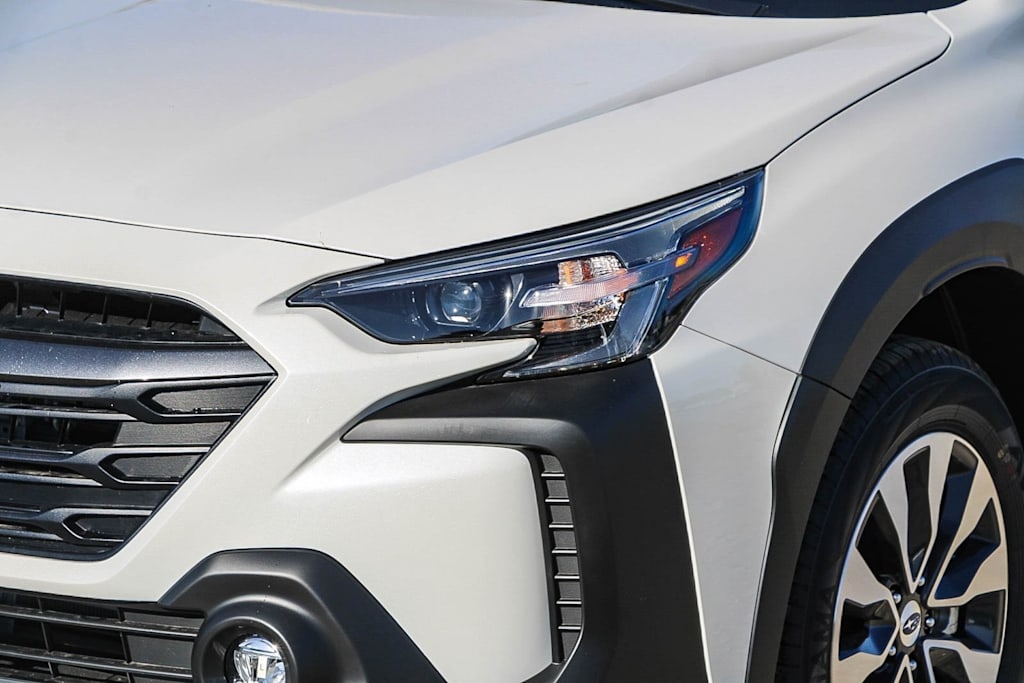Thumbnail: 2025 Subaru Outback - 16