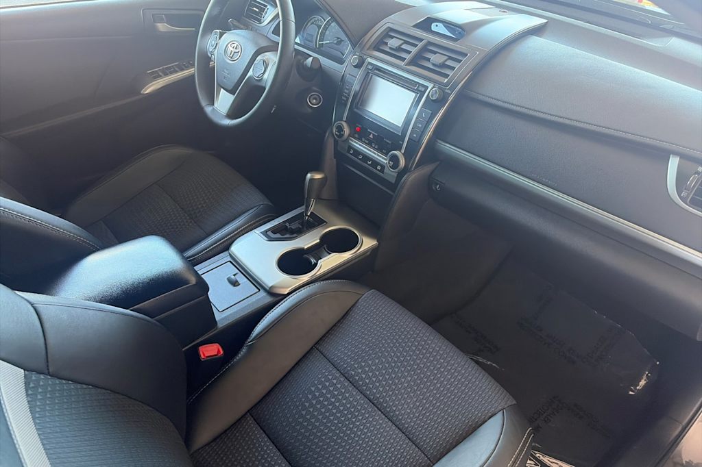 Thumbnail: 2014 Toyota Camry - 11