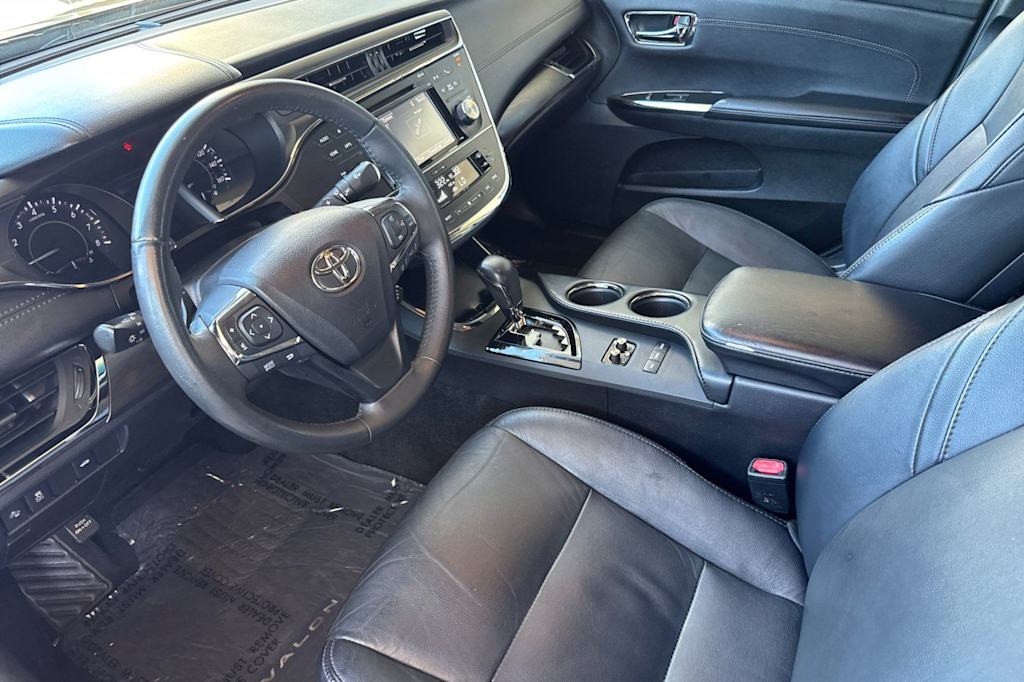 Thumbnail: 2017 Toyota Avalon - 9