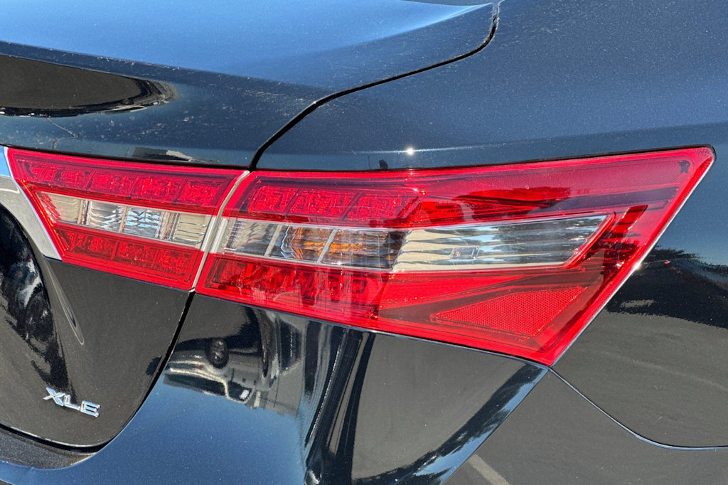 Thumbnail: 2017 Toyota Avalon - 31