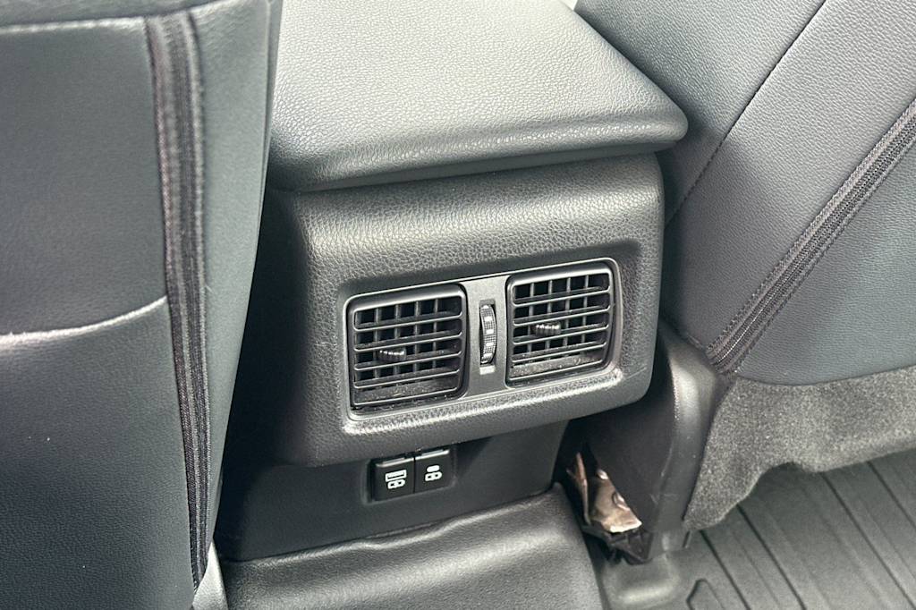 Thumbnail: 2025 Toyota Camry - 21