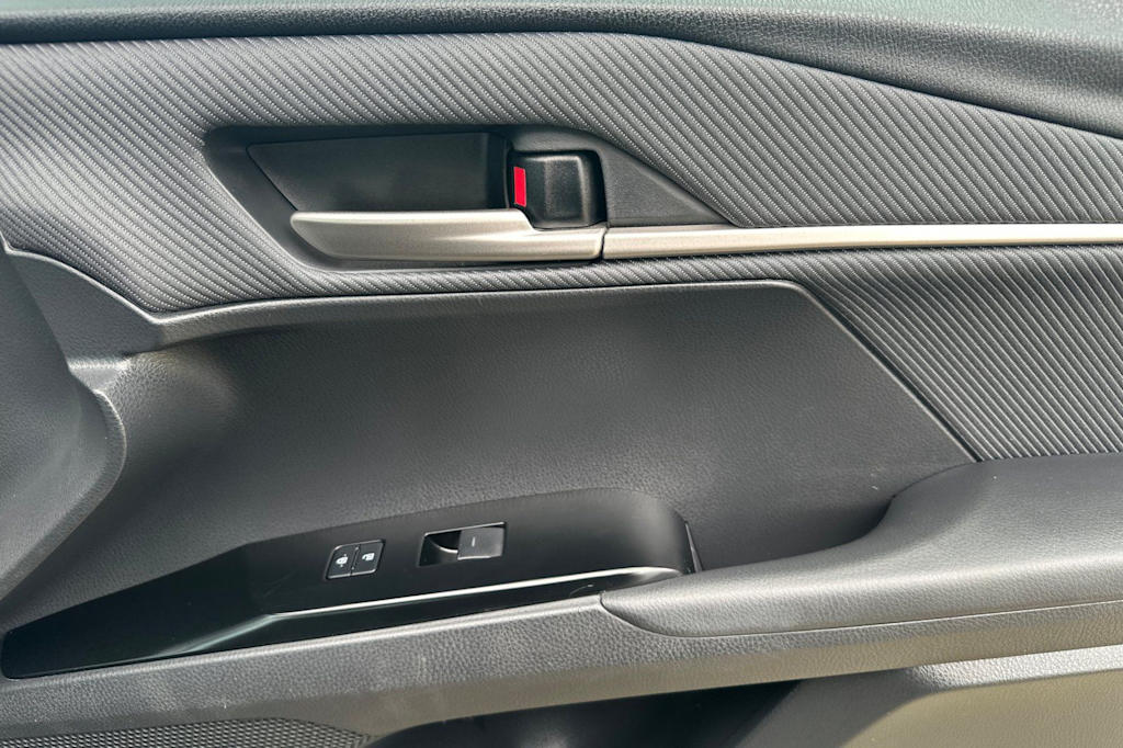 Thumbnail: 2025 Toyota Camry - 23