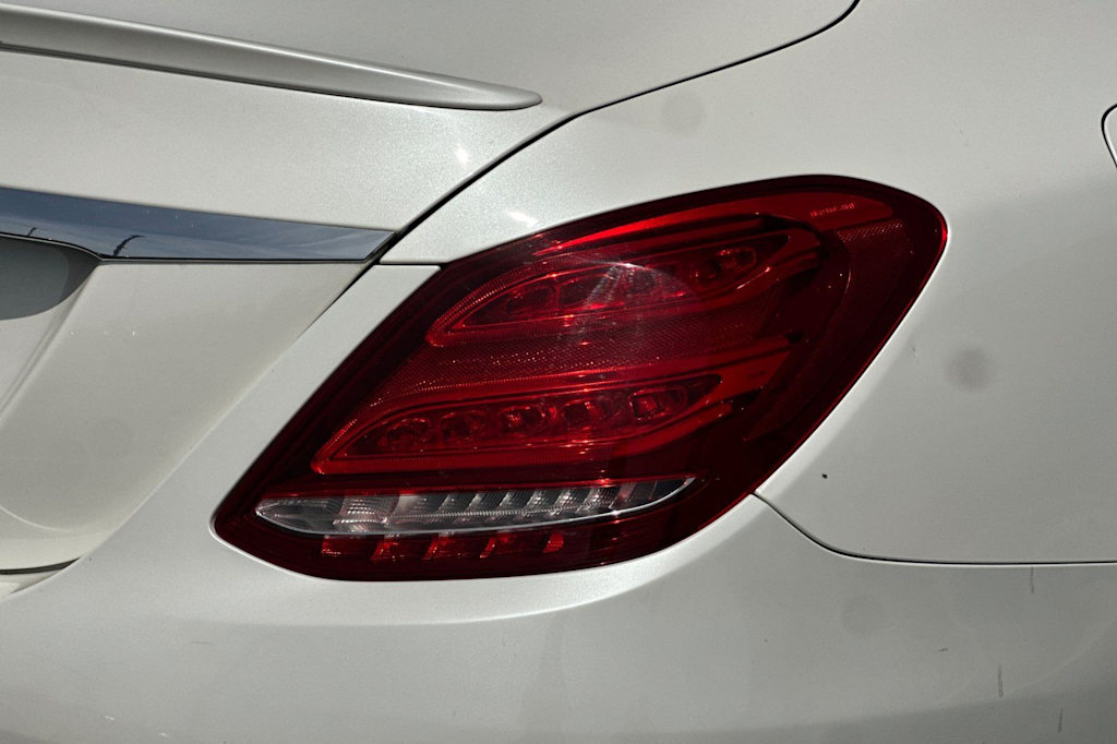 Thumbnail: 2018 Mercedes-Benz C-Class - 31