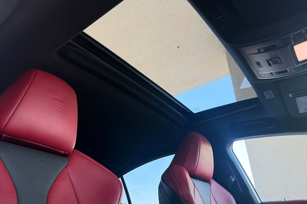 Thumbnail: 2022 Lexus ES - 21