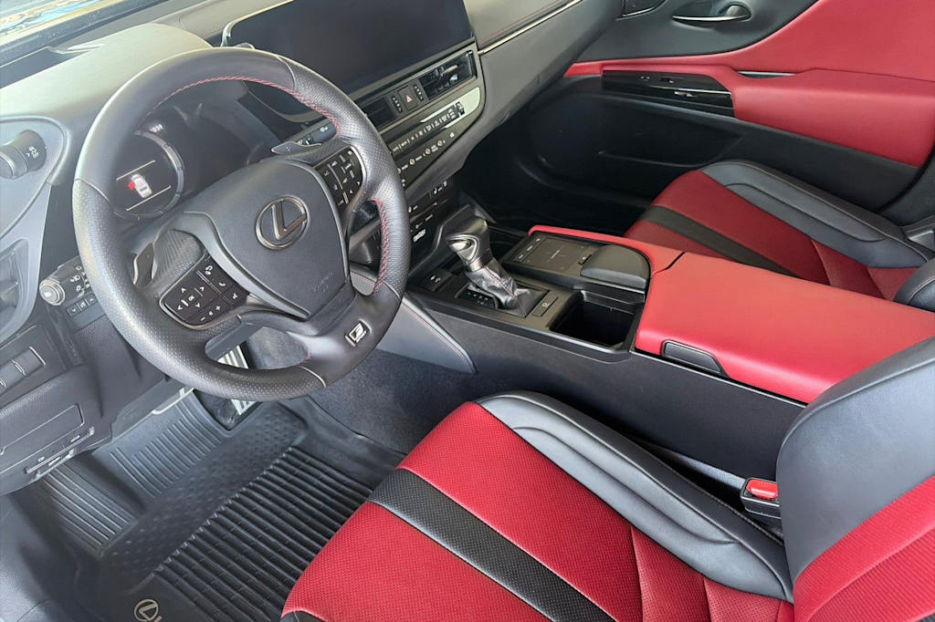 Thumbnail: 2022 Lexus ES - 7