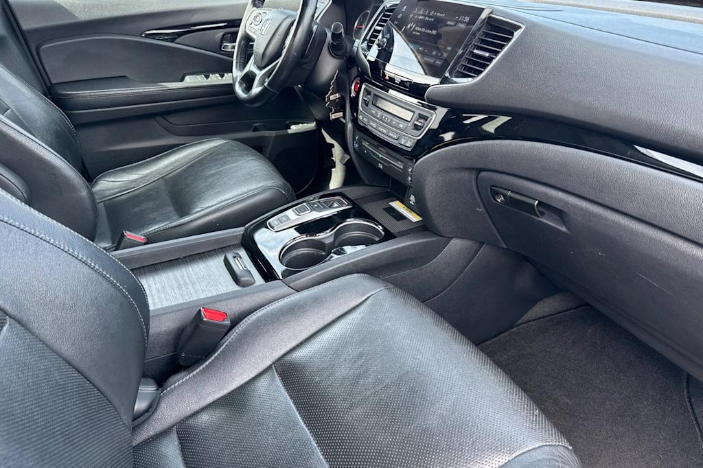 Thumbnail: 2019 Honda Pilot - 11