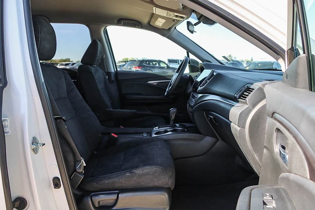 Thumbnail: 2020 Honda Pilot - 9