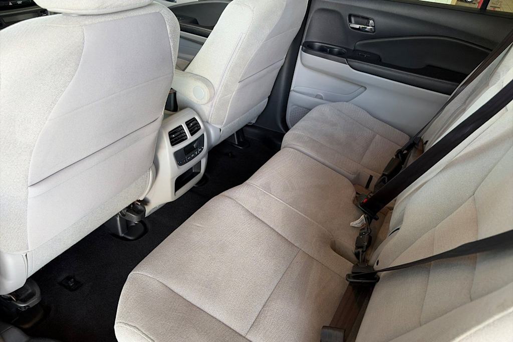 Thumbnail: 2016 Honda Pilot - 10