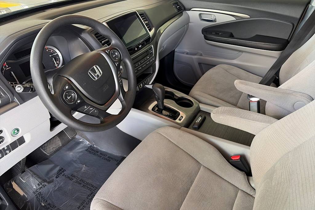 Thumbnail: 2016 Honda Pilot - 9