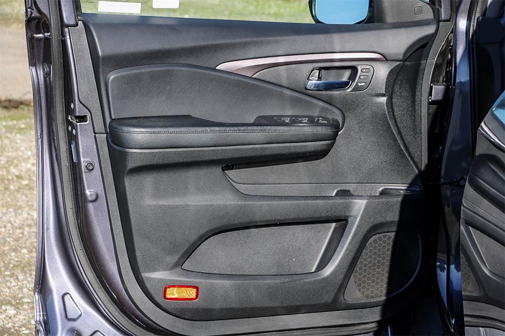 Thumbnail: 2020 Honda Pilot - 20