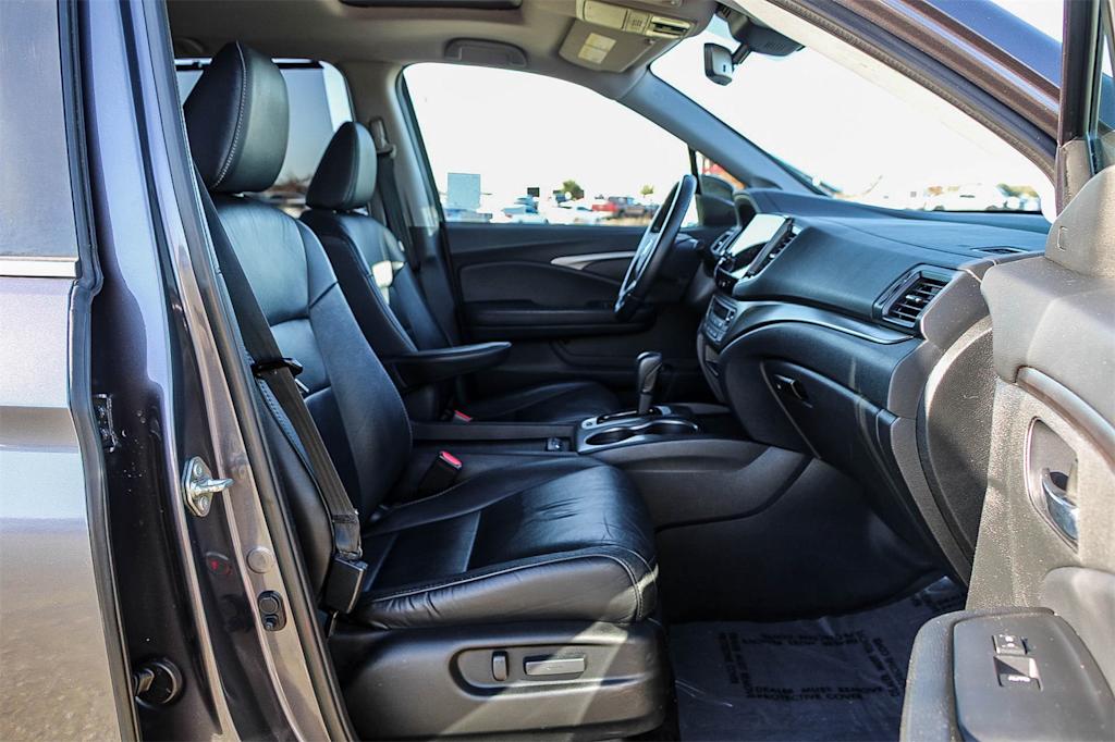 Thumbnail: 2020 Honda Pilot - 8