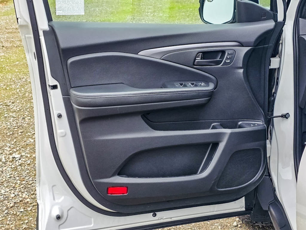 Thumbnail: 2023 Honda Passport - 14