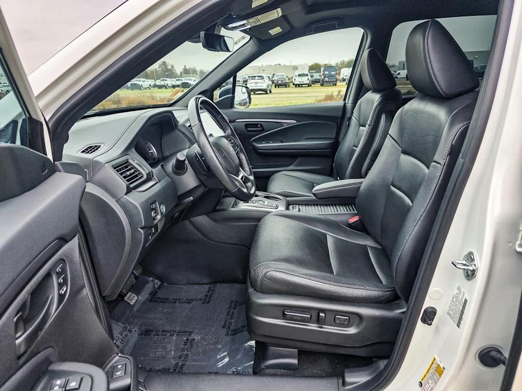 Thumbnail: 2023 Honda Passport - 8