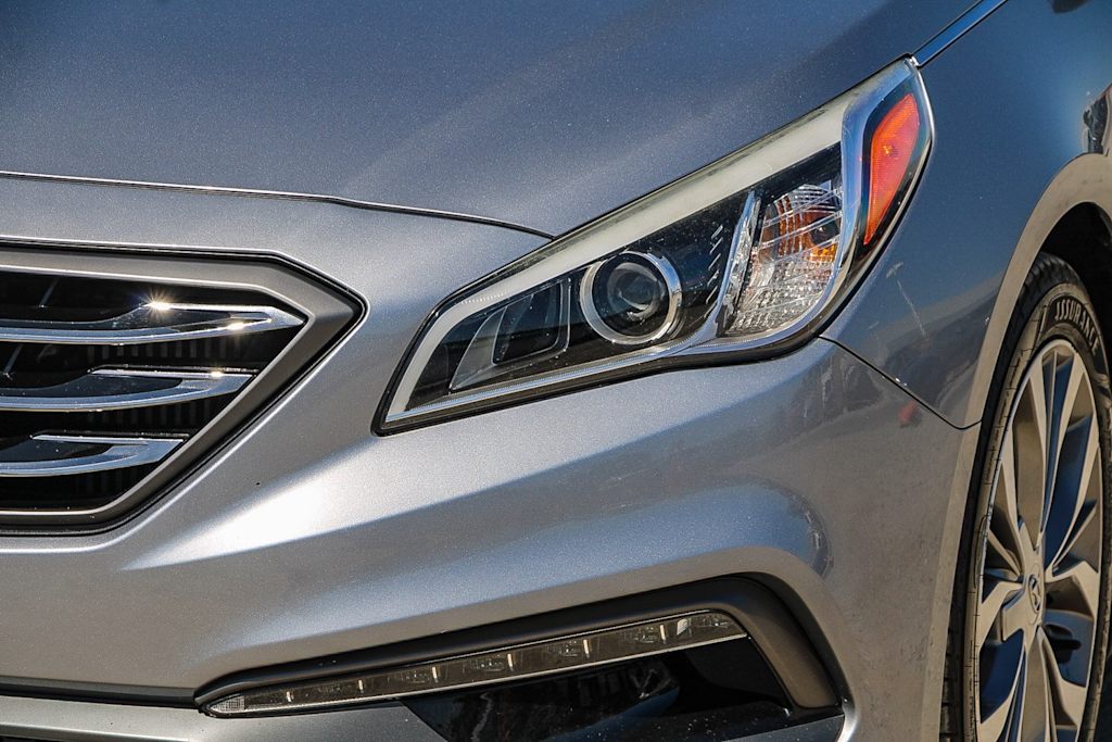 Thumbnail: 2017 Hyundai Sonata - 19