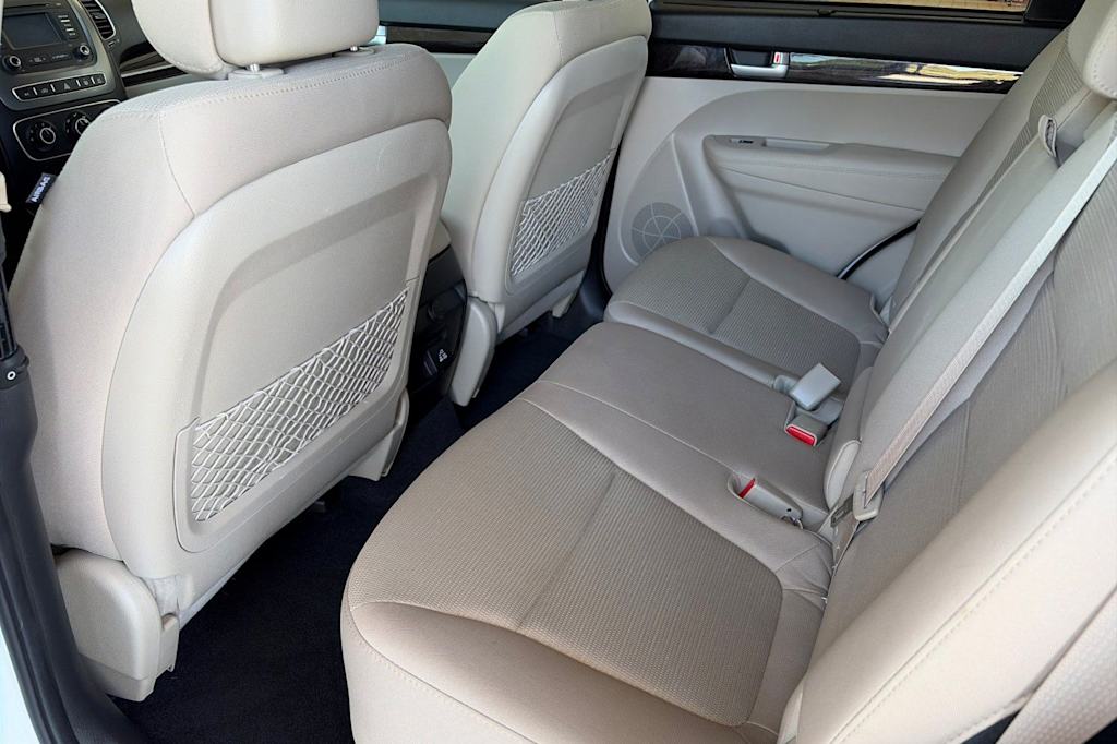 Thumbnail: 2015 Kia Sorento - 10