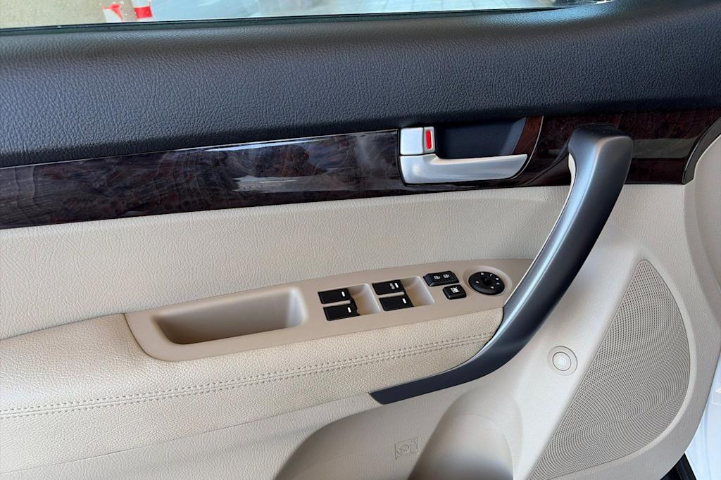 Thumbnail: 2015 Kia Sorento - 21