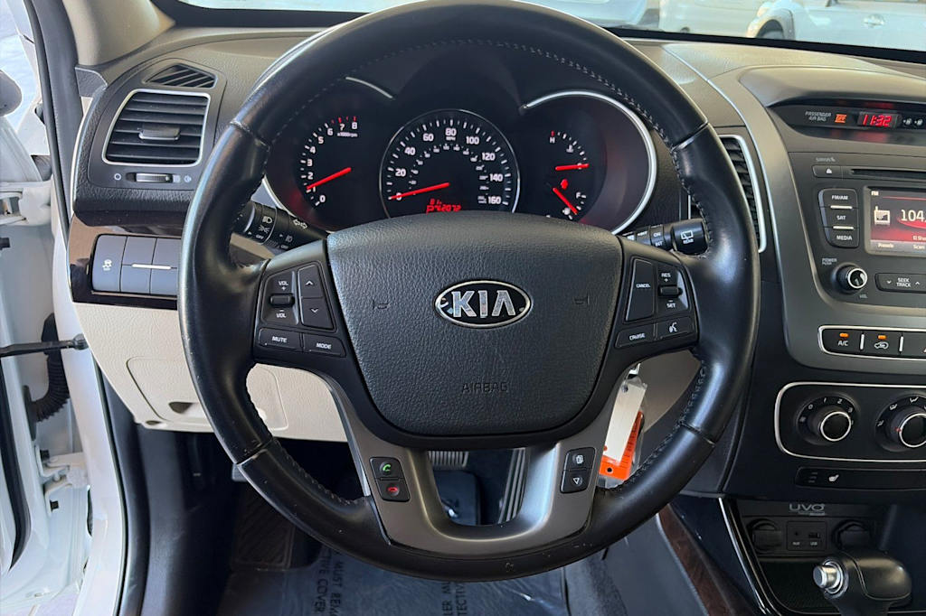 Thumbnail: 2015 Kia Sorento - 12