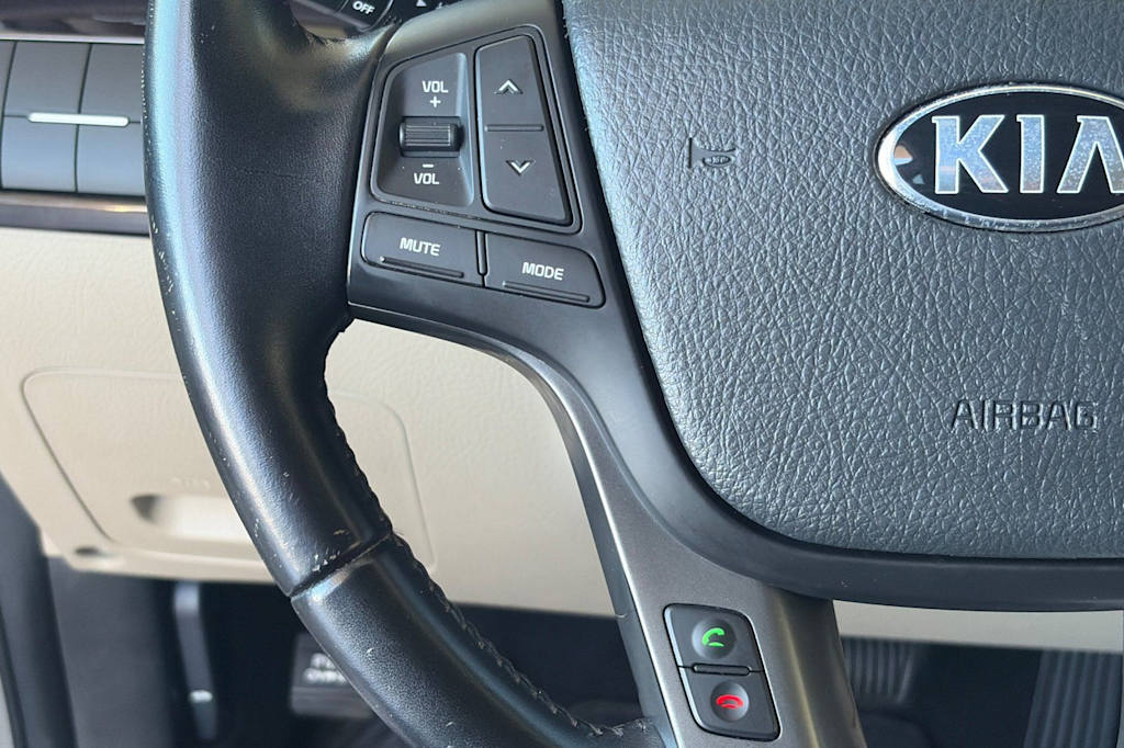 Thumbnail: 2015 Kia Sorento - 28
