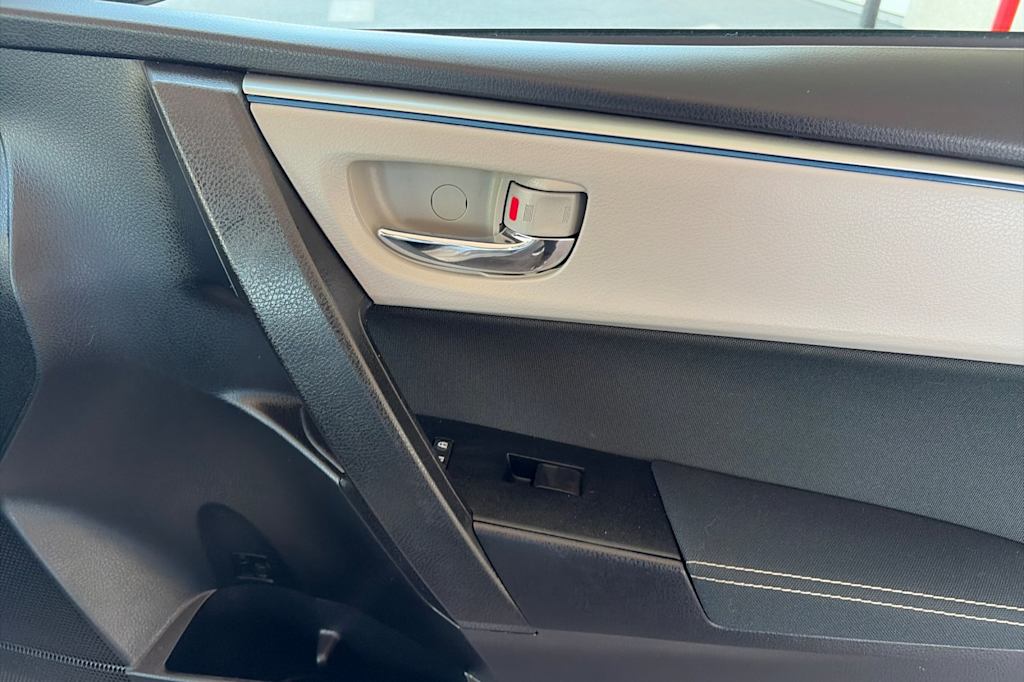 Thumbnail: 2016 Toyota Corolla - 23