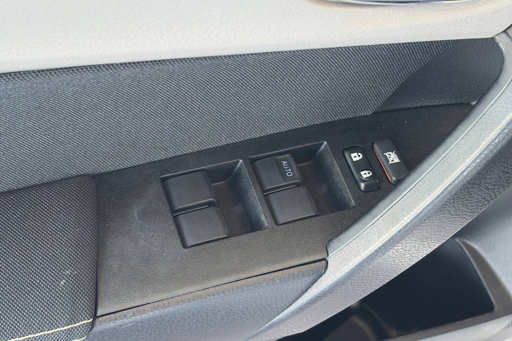 Thumbnail: 2016 Toyota Corolla - 21