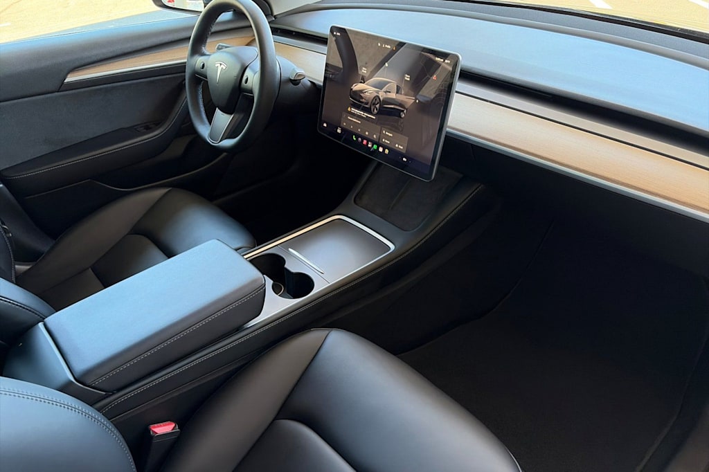Thumbnail: 2023 Tesla Model 3 - 11