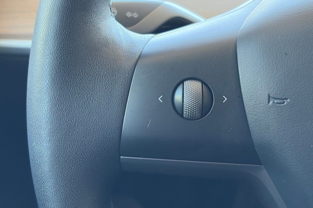 Thumbnail: 2023 Tesla Model 3 - 25