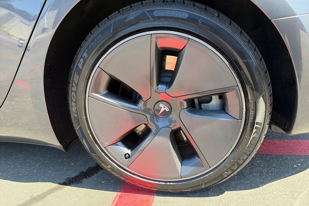Thumbnail: 2023 Tesla Model 3 - 27