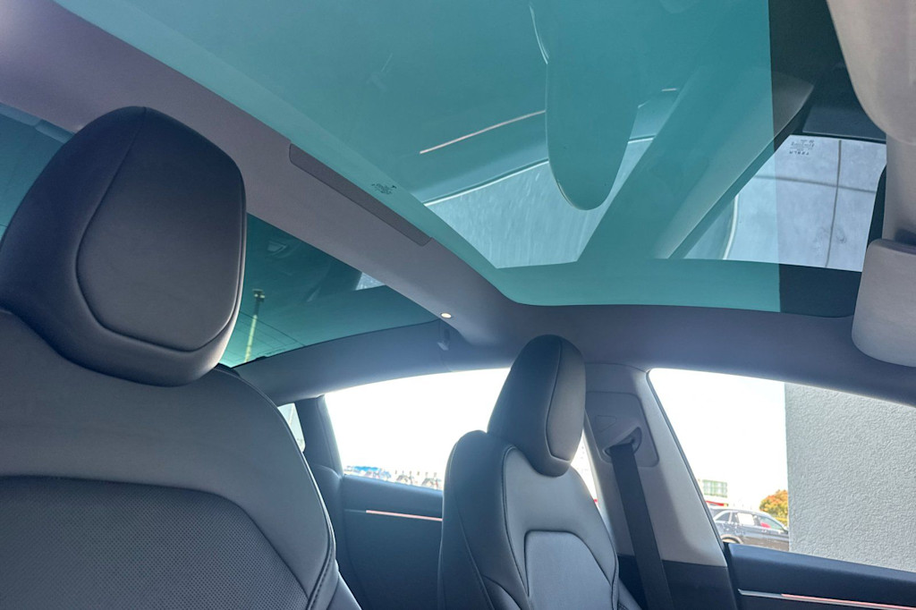 Thumbnail: 2024 Tesla Model 3 - 21
