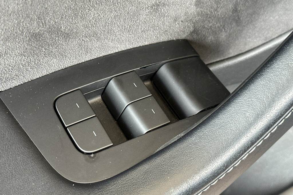 Thumbnail: 2022 Tesla Model 3 - 19