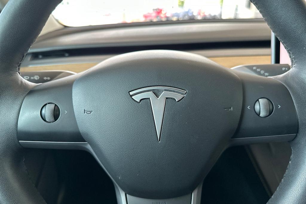 Thumbnail: 2022 Tesla Model 3 - 26