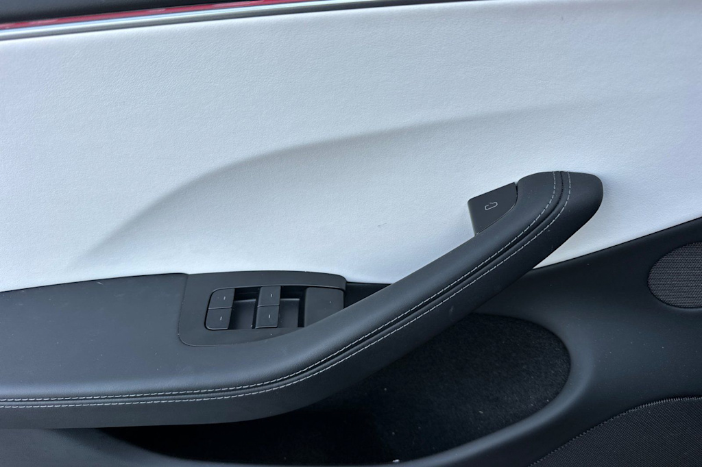 Thumbnail: 2024 Tesla Model 3 - 7