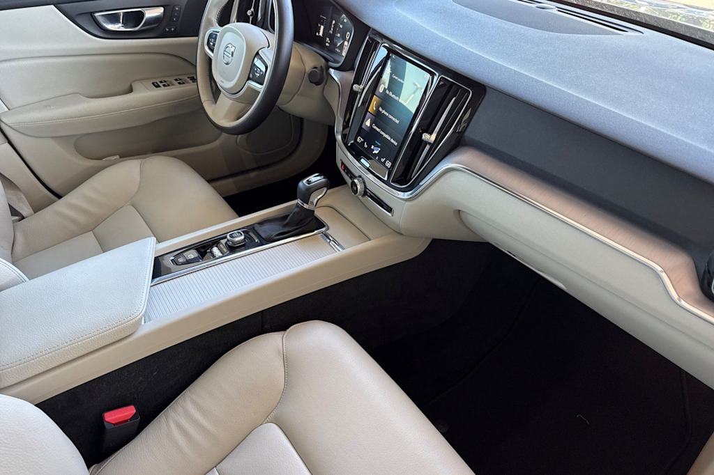 Thumbnail: 2019 Volvo S60 - 11