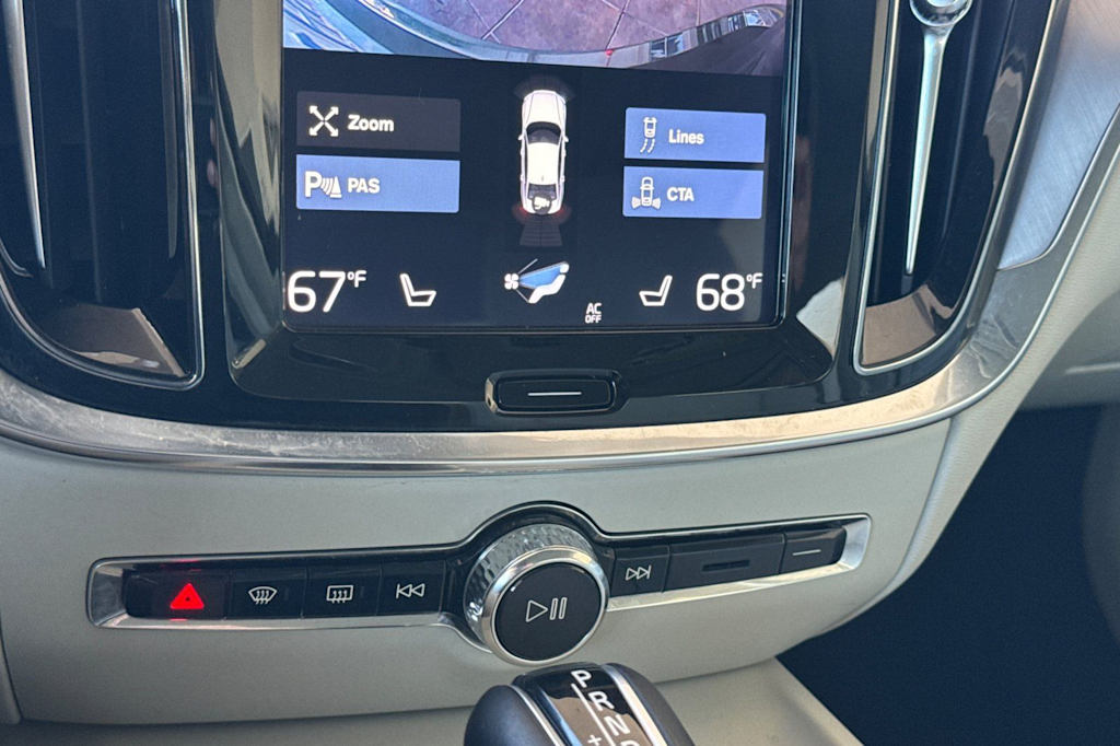 Thumbnail: 2019 Volvo S60 - 27