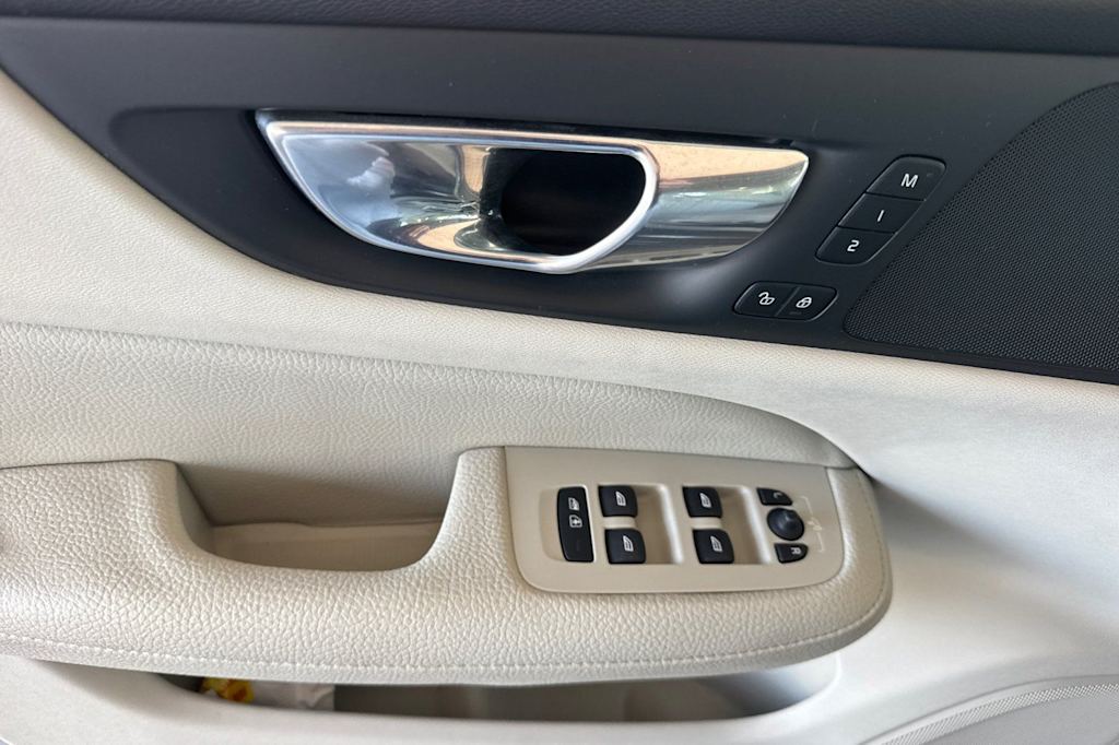 Thumbnail: 2019 Volvo S60 - 20