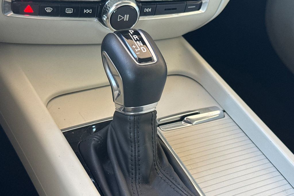 Thumbnail: 2019 Volvo S60 - 13