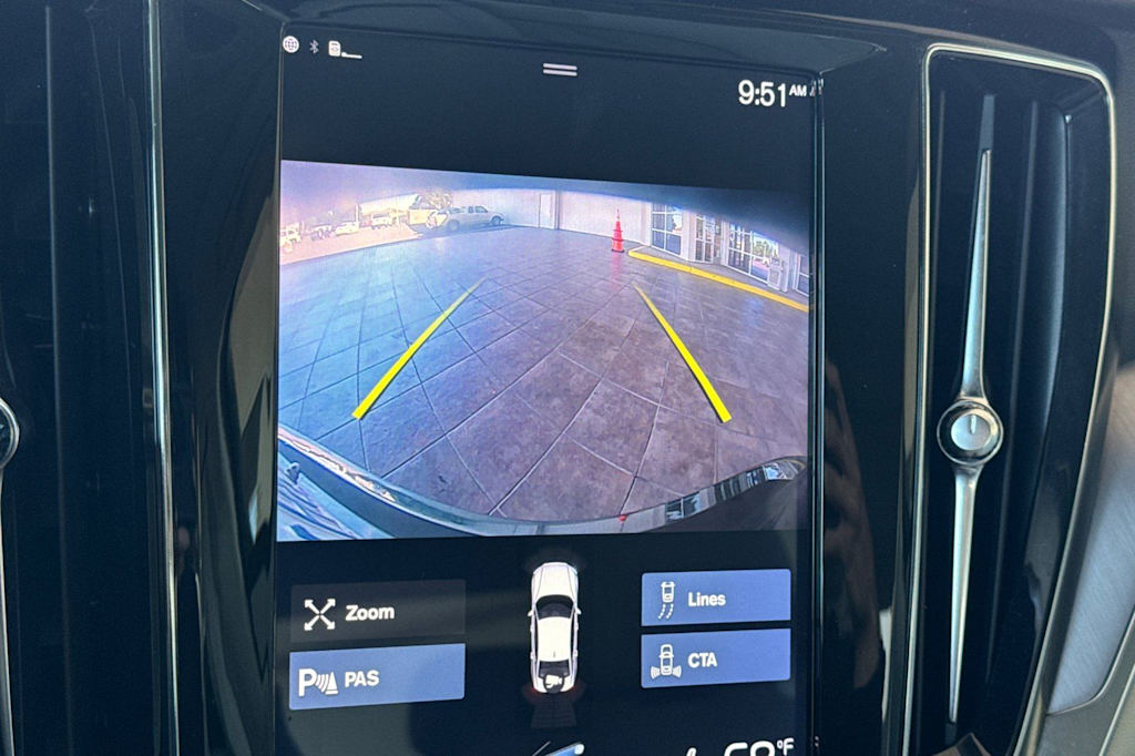 Thumbnail: 2019 Volvo S60 - 26